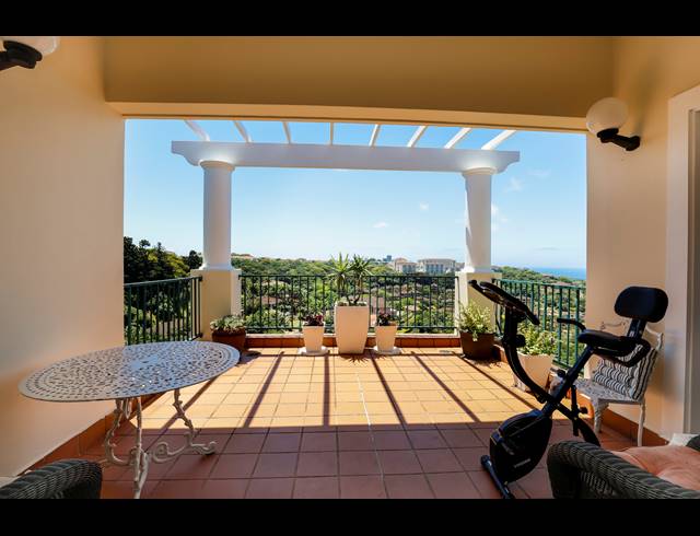 2 BEDROOM APARTMENT FOR SALE IN LA LUCIA